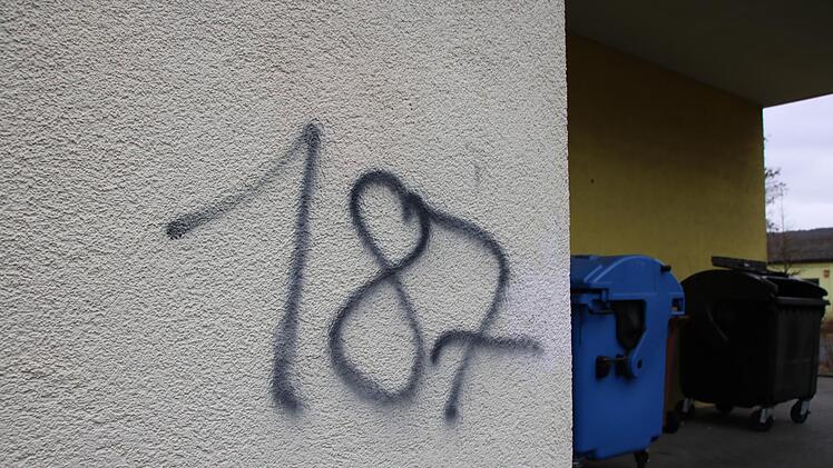 Die Ziffernfolge 187 ist in Kalifornien der Polizei-Code für Mord.