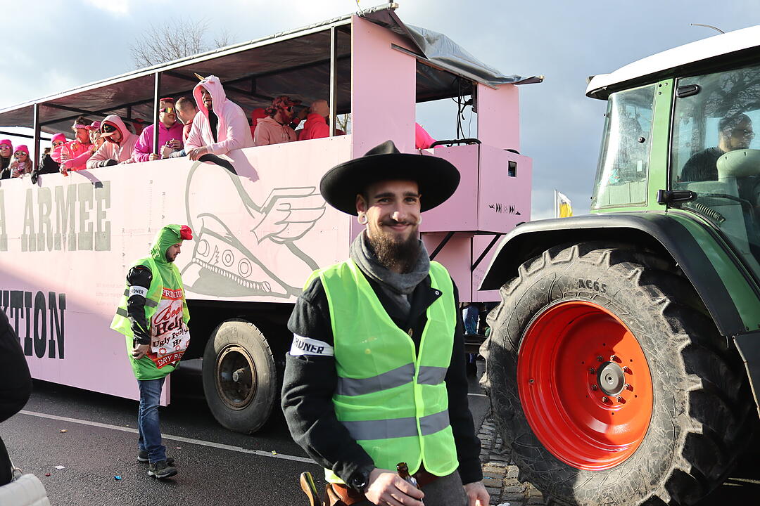 Die Hauptstrasse wurde zur Partymeile