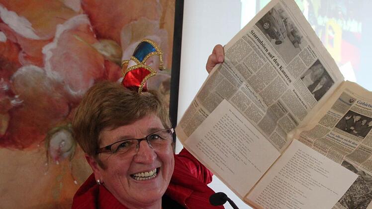 100 Erzählcafés gab es bisher in Münnerstadt. Ein absoluter Höhepunkt mit einem Besucherrekord war vor einem Jahr Rosina Eckert, die aus ihren Büttenreden zitierte.  Foto: Thomas Malz