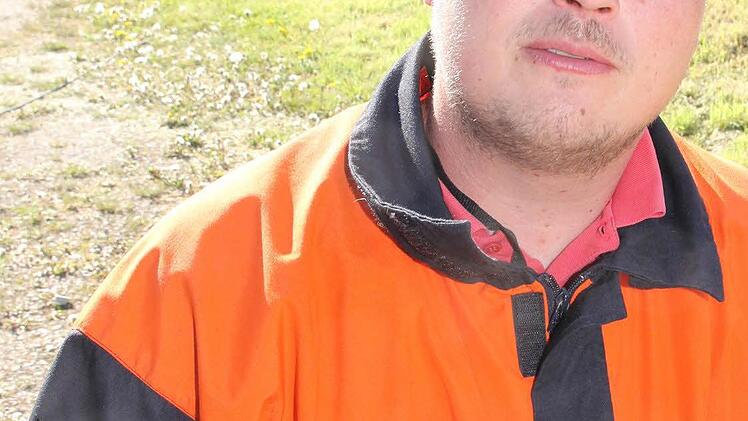 Manual Jacob (Großheirath): "Ich nehme schon zum neunten mal am Erwachsenleistungsmarsch teil. Es ist wie eine Sucht! Der Wettbewerb fördert die Kameradschaft. Man lernt viel, vor allem die Dinge, die man nicht so oft braucht. Aber wenn man sie braucht, muss man sie beherrschen."