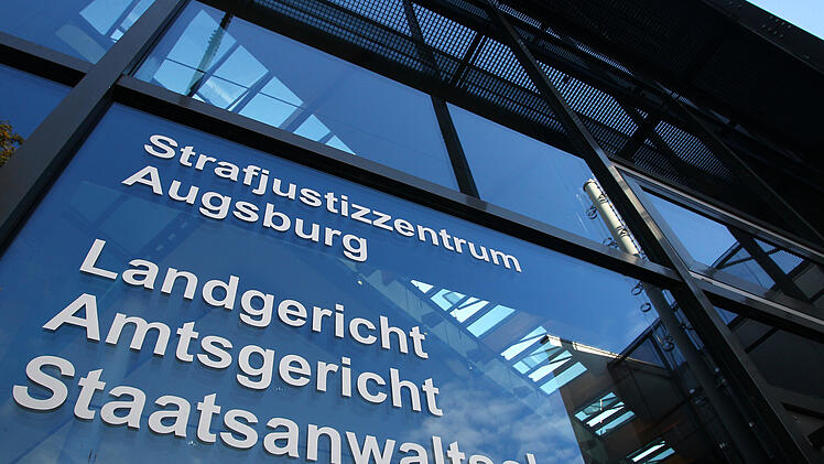 M&auml;dchen aus religi&ouml;sen Gr&uuml;nden gez&uuml;chtigt