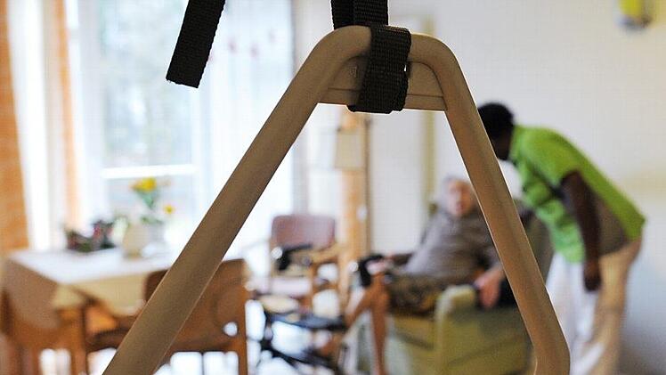 Stationär, ambulant, oder mobil? Auf der Tagungen wurde auch nach Lösungen gesucht, wie ältere Menschen selbstbestimmt am Leben teilnehmen können. Foto: Angelika Warmuth, dpa