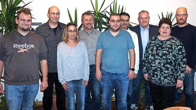 Kristof Rath, Bodo Klose, Katja Klose, Günther Vogel, Florian Lochner, Robert Klose, Thomas Rudel, Johanna Ionita und Jan Weeting (v. l.) treten für die BWG an. Im Bild fehlen Korinna Höhn, Oliver Bär und Helmut Schäfer. Foto: Richard Sänger