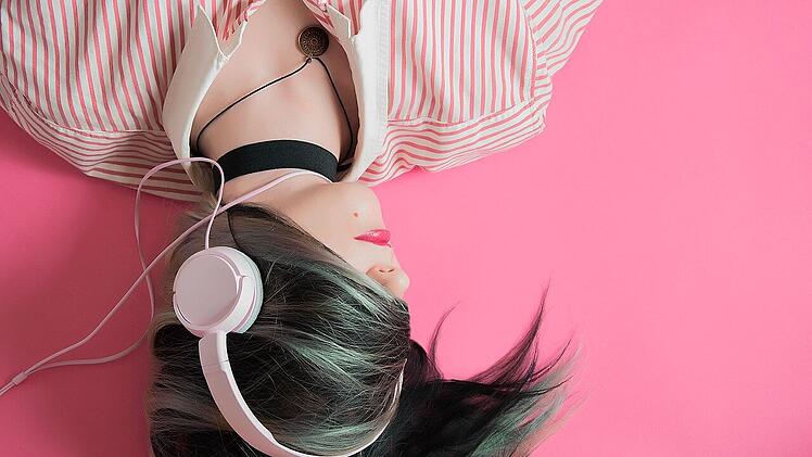 Musik hören: Mit diesen Plattformen kannst du sie kostenlos downloaden.