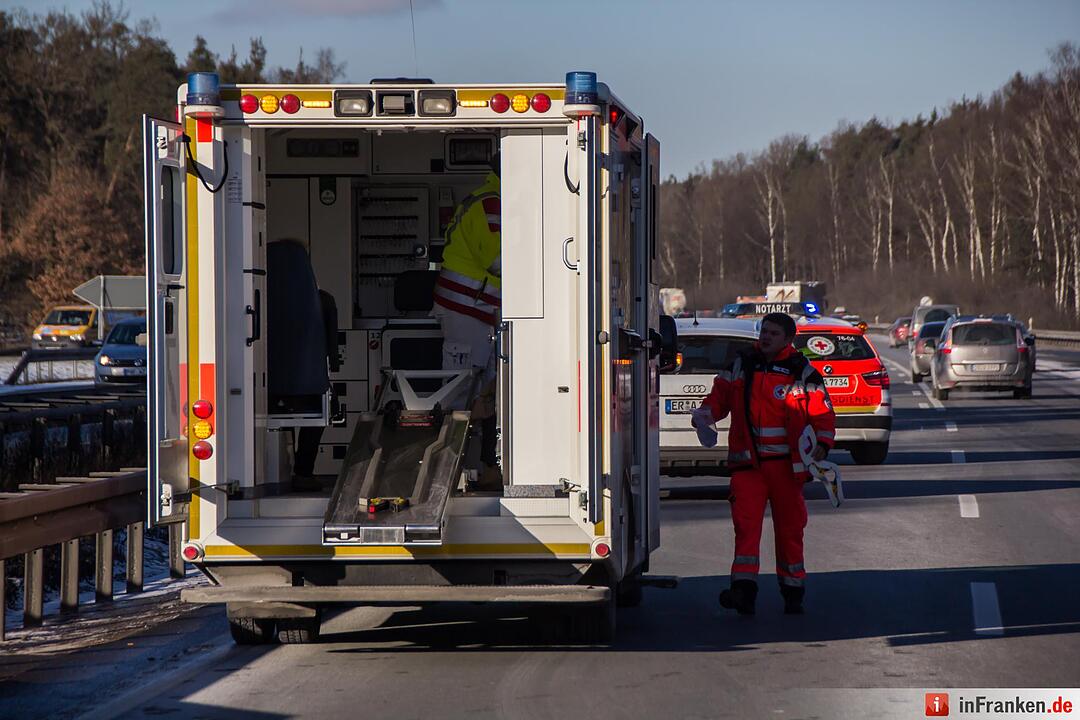 Serienunfall auf A3 bei Heßdorf -zwei Frauen verletzt