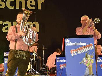 Hubert Motschenbacher (rechts) und Edgar Nitsche begeisterten mit ihrem Solo. Foto: Andreas Welz