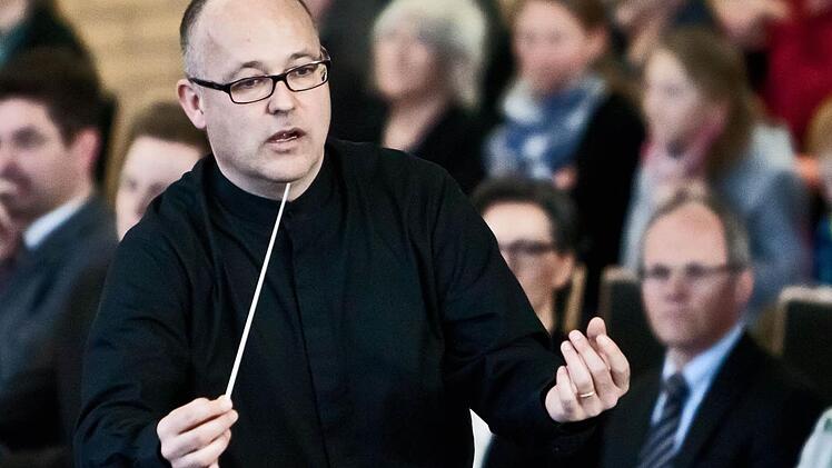 Unter der Leitung von Till Fabian Weser gastierte das Jugendsymphonieorchester Oberfranken erstmals in Bad Rodach.Foto: Jochen Berger