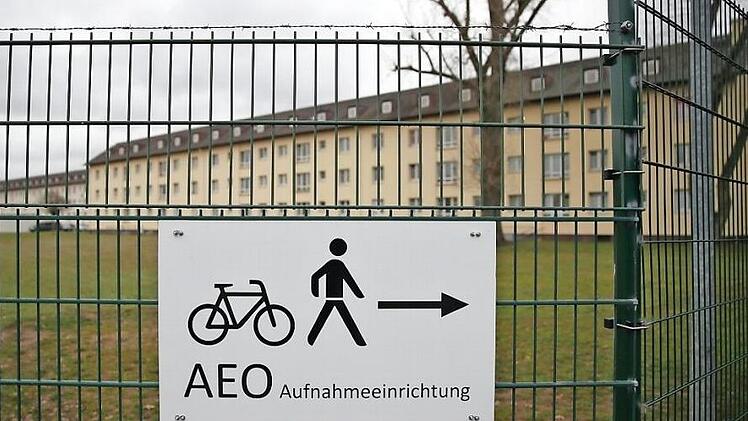 Im Anker-Zentrum sollen Sofortmaßnahmen das weitere Ausbruchsgeschehen des Virus eindämmen.