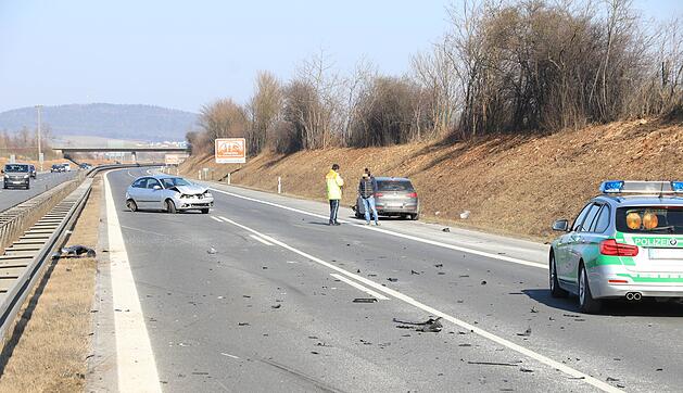 BMW kracht in Seat - Unfall auf der A73 bei Bad Staffelstein