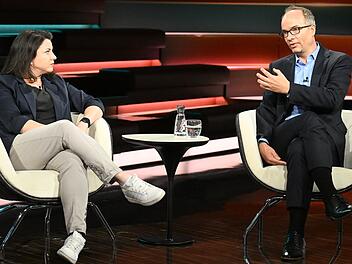 Migration sei f&uuml;r den Aufstieg der AfD nicht das "entscheidende Theme" gewesen, urteilte Journalist Martin Debes bei "Markus Lanz".