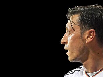 Mesut Özil hat am Sonntag seinen Rücktritt aus der Nationalmannschaft erklärt und mit einem Rundumschlag gegen seine Kritiker ausgeholt. dpa