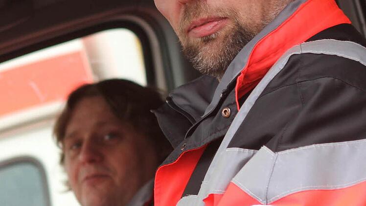 Rettungswagenfahrer Siegbert Trebes baut auf Allradantrieb.