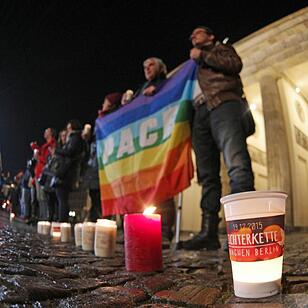 Lichterkette gegen Gewalt und Terror