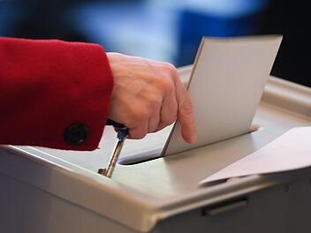 Bundestagswahl 2017: In den j&uuml;ngsten Umfragen w&auml;hlen 47 Prozent der Deutschen CDU. Symbolbild: Arne Dedert/dpa