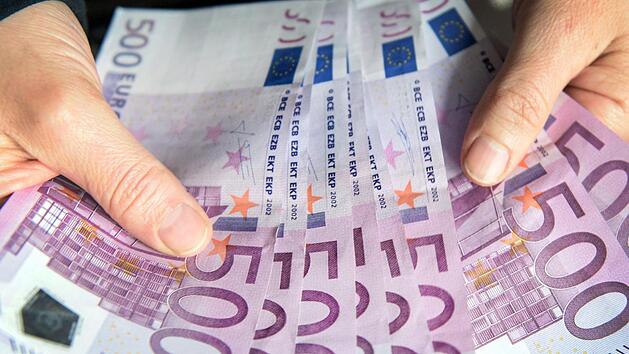 Die Regierung will Familien entlasten: Schon ab 2019 sollen diese mehr Geld in der Tasche haben. Aber was hei&szlig;t das genau? Symbolfoto: Patrick Seeger/dpa