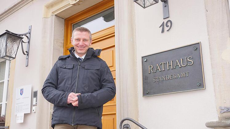 Gersfelds Bürgermeister Steffen Korell stellt sich am 14. März zur Wiederwahl. Er ist der einzige Kandidat. Foto: Marion Eckert