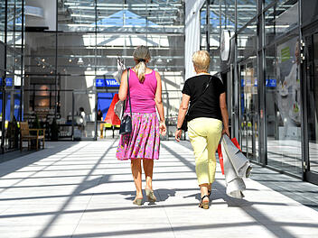 Einkaufen im Outlet-Center Selb