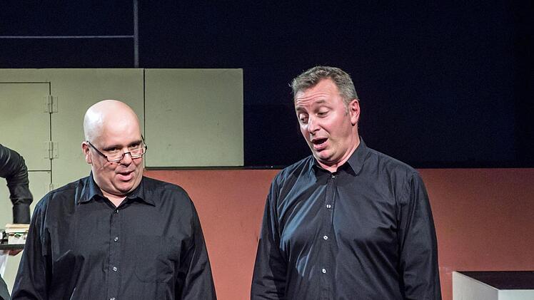 Impressionen vom Schumann-Liederabend in der Coburger Reithalle:_Sascha Mai (links) und Martin Trepl.Foto:Jochen Berger