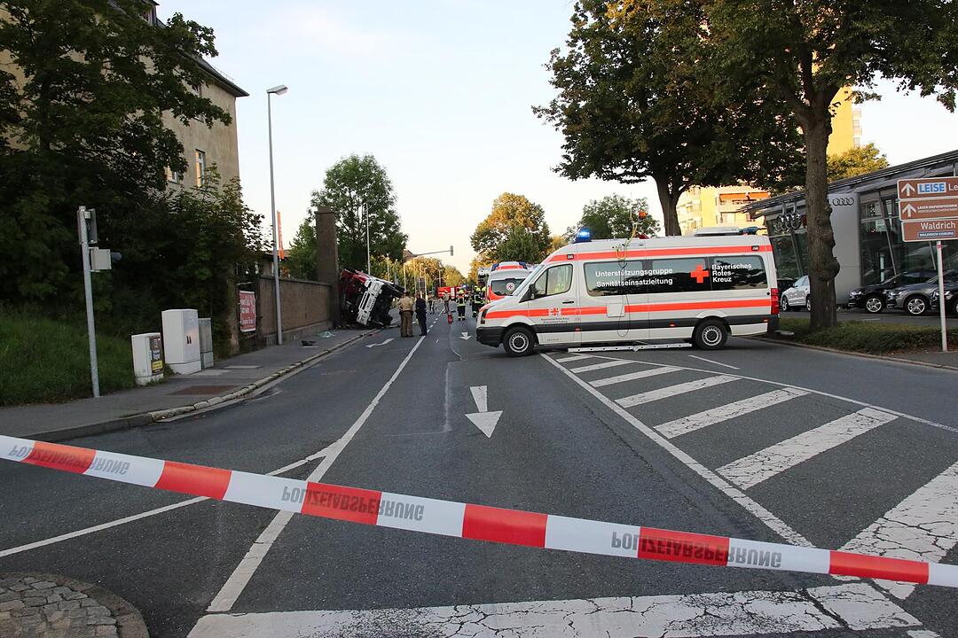 Unfall mit Feuerwehr-Auto in Coburg: Ein Toter