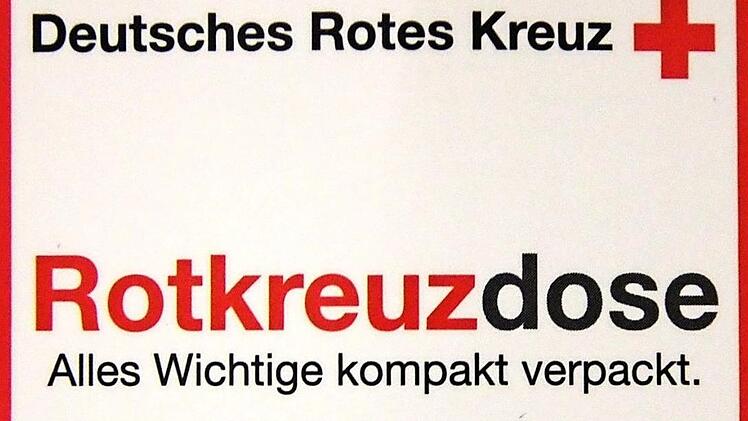 Dieser Aufkleber an der Klingel signalisiert: Rotkreuzdose im Haus!