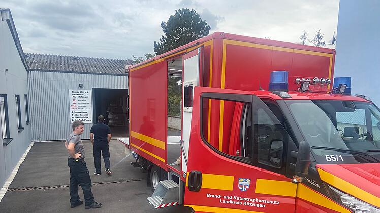 Feuerwehr Kitzingen liefert Hilfsg&uuml;ter nach Oberbayern