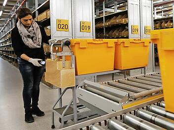 Eine BFS-Mitarbeiterin bei der Arbeit am Standort Weismain Foto: Mathias Hoch