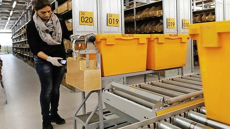Eine BFS-Mitarbeiterin bei der Arbeit am Standort Weismain Foto: Mathias Hoch