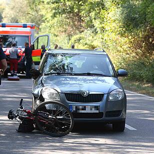 Unfall im Kreis Forchheim: 63-jähriger Radler stirbt vor den Augen seiner Frau