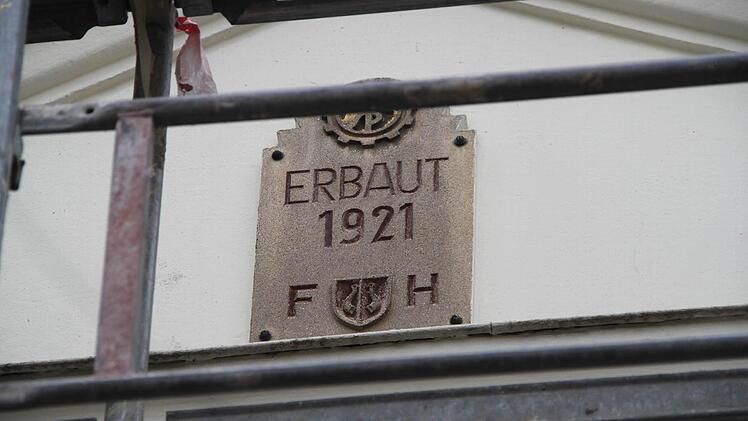 Das Pförtnerhaus wurde 1921 erbaut. Es steht unter Denkmalschutz.