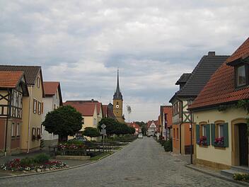 Das von reichlich Blumen verzierte Kleukheim ist immer einen Besuch wert.  Foto: Archiv/Irene Bauernschmitt