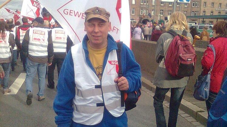 Gegen Hass, Hetze und Hitlergruß: Matthias Hahn - hier bei einer DGB-Demonstration in Nürnberg - ruft zu einem Schweigemarsch am Montag in Kulmbach auf. Foto: privat