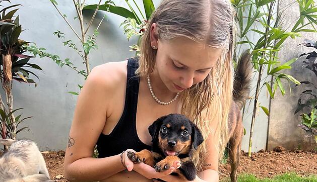 Eileen aus Franken (20) wandert aus, um Hunde zu retten - dann folgen Morddrohungen