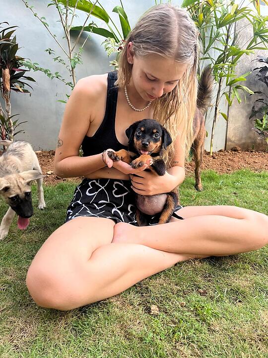 Eileen aus Franken (20) wandert aus, um Hunde zu retten - dann folgen Morddrohungen