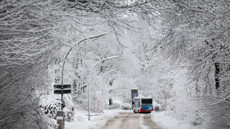 Auf Schnee folgt Eis - Gefahr auf glatten Stra&szlig;en