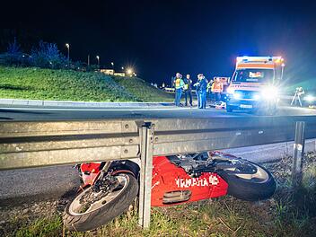 Viele Motorradunfälle am Wochenende in Franken: Ein Toter, mehrere Verletzte