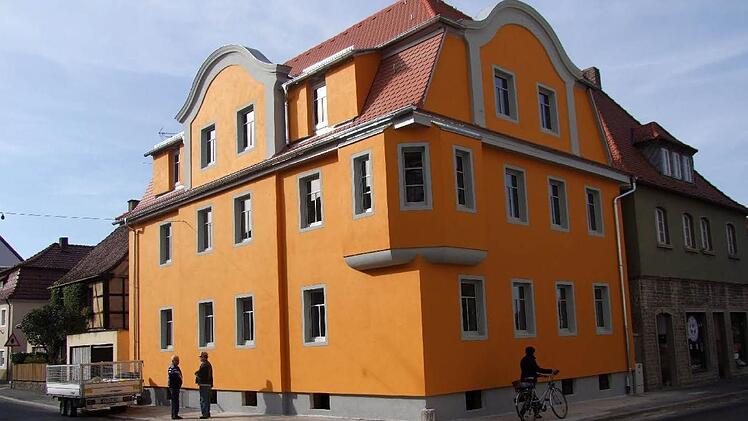 So fröhlich kommt das Schönbornhaus jetzt daher.  Foto: Berthold