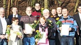 Der Obst- und Gartenbauverein Waldsachsen zeichnete langj&auml;hrige Mitglieder aus.  Foto: Desombre