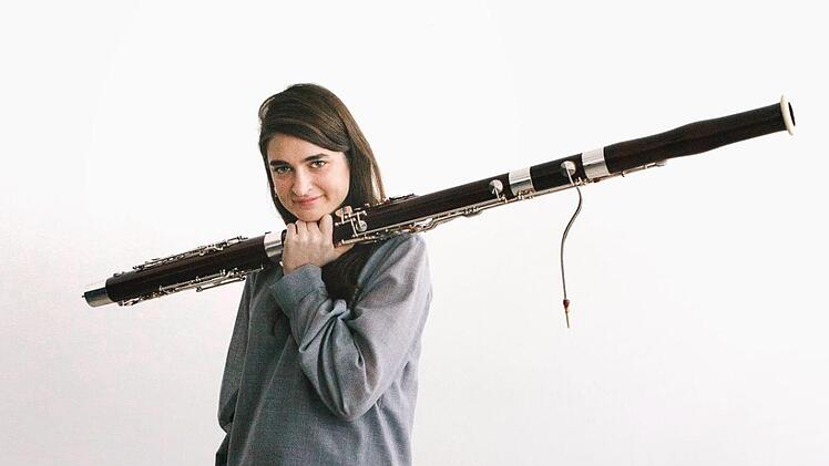 Die Fagottistin Sophie Dervaux ist die Solistin beim nächsten Sinfoniekonzert des Landestheaters Coburg.Foto: Benjamin Brinckmann