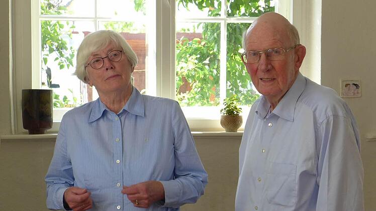 Das Ehepaar Karla und Günther Bräutigam lebt mit seiner wertvollen Keramiksammlung in Heroldsbach in der Nähe von Forchheim.Foto: privat