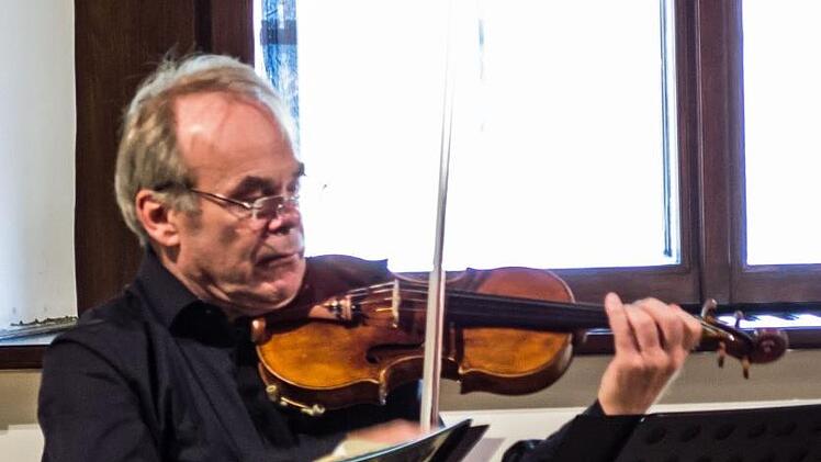 Impressionen vom ersten Kammerkonzert im Saal des Coburger Rathauses: Andreas Hartmann (Violine, als Gast)Foto: Jochen Berger