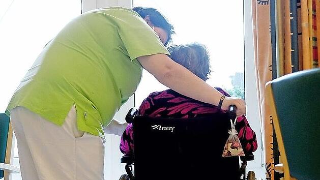 F&uuml;r Pflegebed&uuml;rftige, die in Heimen station&auml;r betreut werden, gibt es seit 1. Januar h&ouml;here Zusch&uuml;sse.