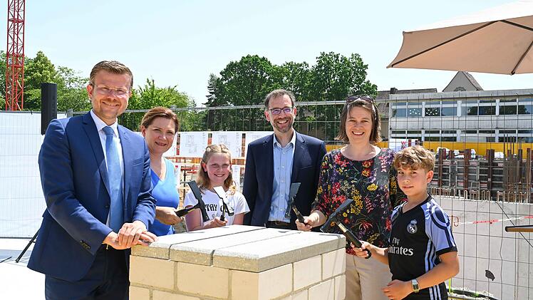 N&uuml;rnberg: Grundstein f&uuml;r neue Grundschule und Hort gelegt - "das Projekt ist inklusiv und integrativ"