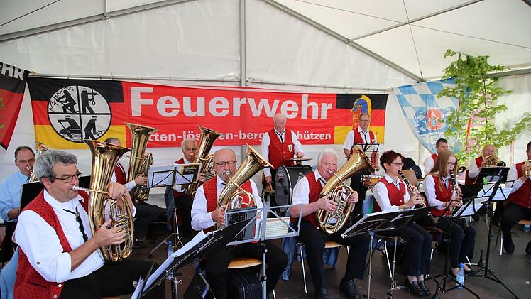 Die Sulzthaler Musikanten spielten am Sonntag zum Festakt auf.Doris Bauer
