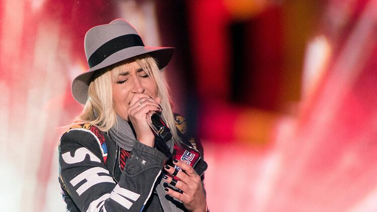 Nächstes Jahr kommen Sarah Connor  und viele andere Stars nach Franken. Wären Konzert-Tickets nicht eine nette Geschenkidee? Foto: Daniel Bockwoldt/ dpa