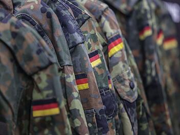 Neuer Streit um den Wehrdienst? Union bremst plötzlich