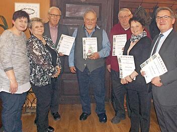 Bei der Ehrung (von links) Vorsitzende Gertrud Lenglein, Zweite Vorsitzende Maria Karl, Arthur Bittel (40 Jahre im Verein), Gerhard Mantke (50 Jahre), Lorenz Gehring (40 Jahre), Hedwig und Ludwig Wolf (40 Jahre) Foto: privat