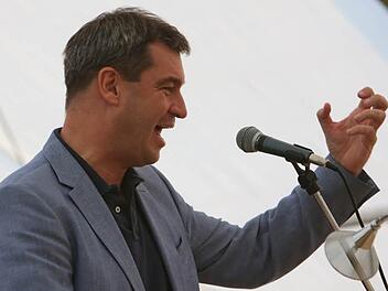 Kam gut gelaunt nach Stegaurach und sorgte für entsprechende Stimmung im Festzelt: Bayerns Finanzminister Markus Söder MdL.  Foto: B. Herbst