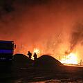 Einsatzkräfte bekämpften die Flammen in der Nacht auf Dienstag (28. Januar 2020). Foto: Merzbach/News5