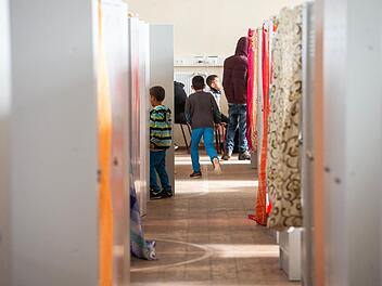 Größtes Problem in den Unterkünften: Flüchtlinge benötigen Rückzugsräume, ansonsten kommt es dort zu Frustration. Foto: Armin Weigel/dpa