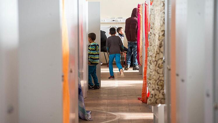 Größtes Problem in den Unterkünften: Flüchtlinge benötigen Rückzugsräume, ansonsten kommt es dort zu Frustration. Foto: Armin Weigel/dpa